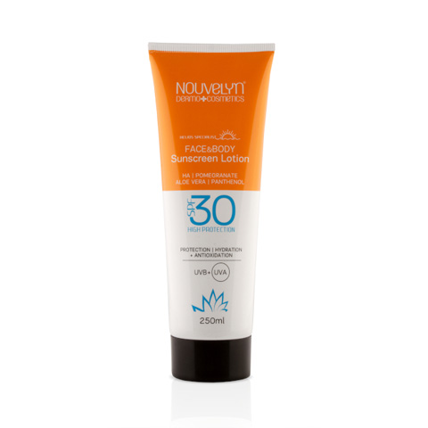 Αντηλιακό NOUVELYN FACE & BODY SUNSCREEN με 30 SPF ανθεκτικό στο νερό.